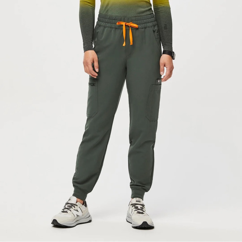 Figs High Waisted Uman Joggers in Moss